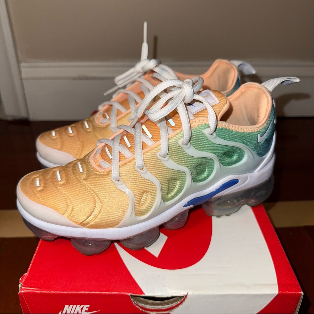 NIKE Air Vapormax Plus ‘Rainbow’